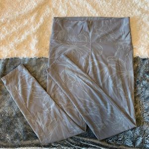 Fabletics 7/8 print leggings